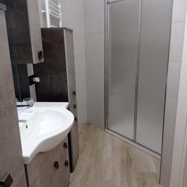 Casafischea18 - Appartamento con 2 Camere da Letto - 34