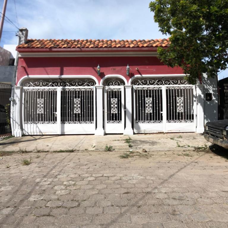 Mini Hostal Cultural de Mazatlán - Bed in 6-Bed Mixed Dormitory Room - 2