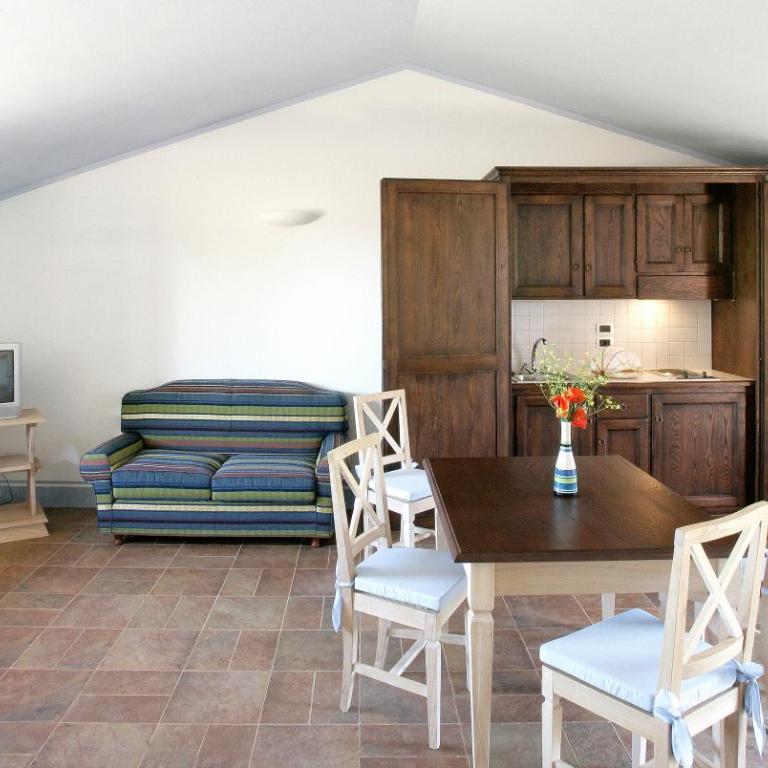Country House Poggio Fiorito - Camera Quadrupla Superior - 9
