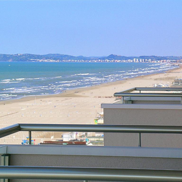 Terminal Palace & SPA - Camera Tripla Standard con Vista Mare - 3