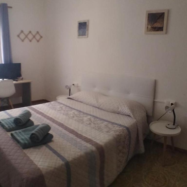 LOVE ALICANTE - Double with Shared Bathroom - 9