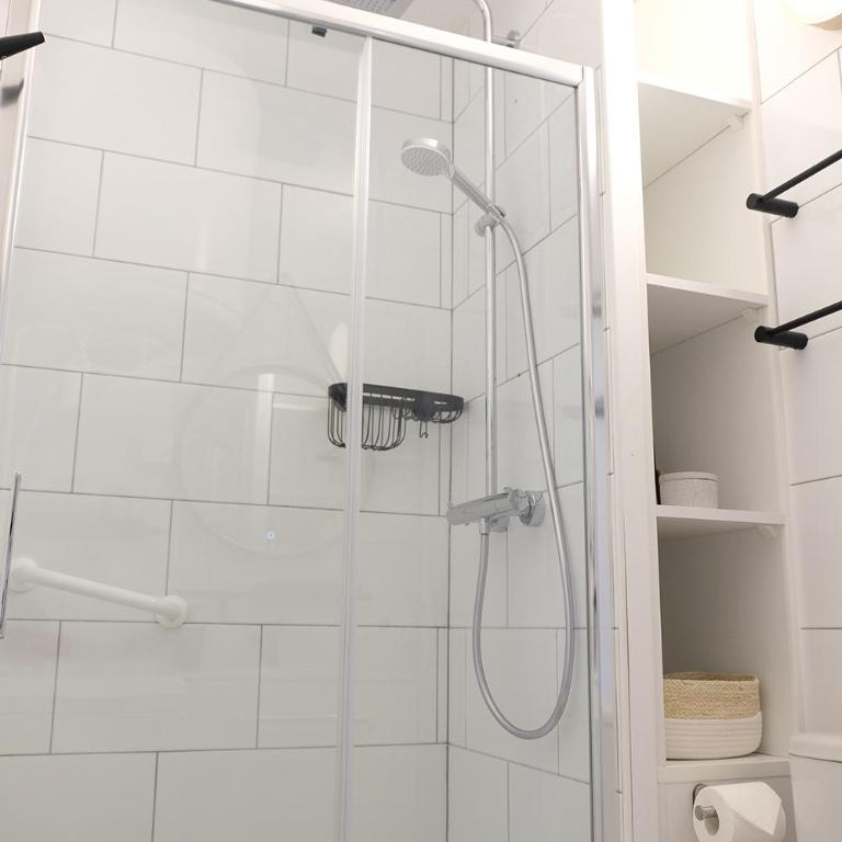 Elégant appartement moderne - Cure et vacances - Appartement 1 Chambre - 8