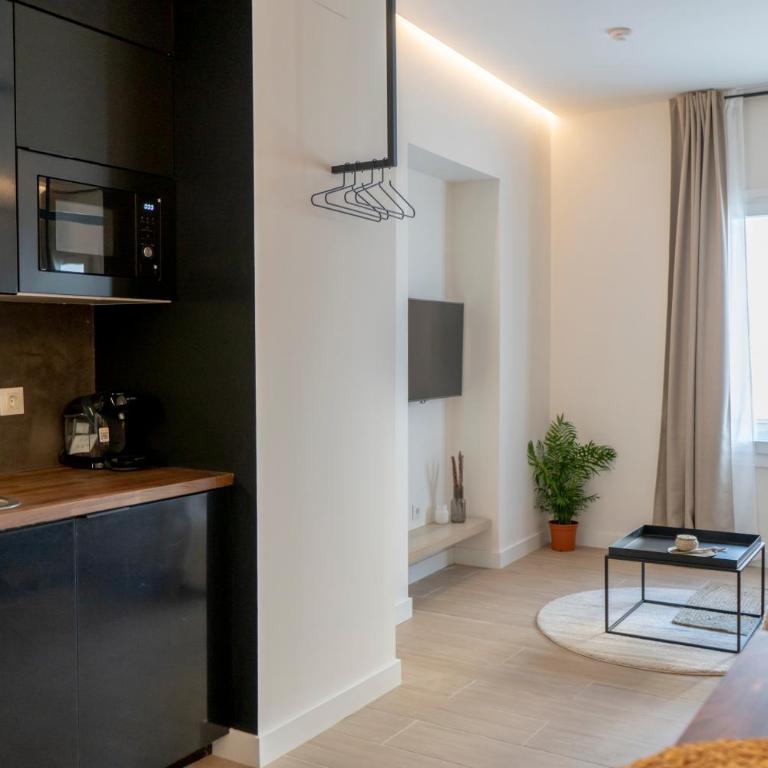 Suites Alfonso X - Suite Deluxe - 1