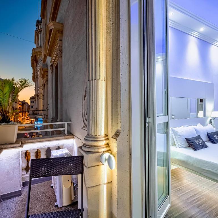 THE ONE Boutique Hotel & Private SPA Roma - Executive Room with balcony - 4