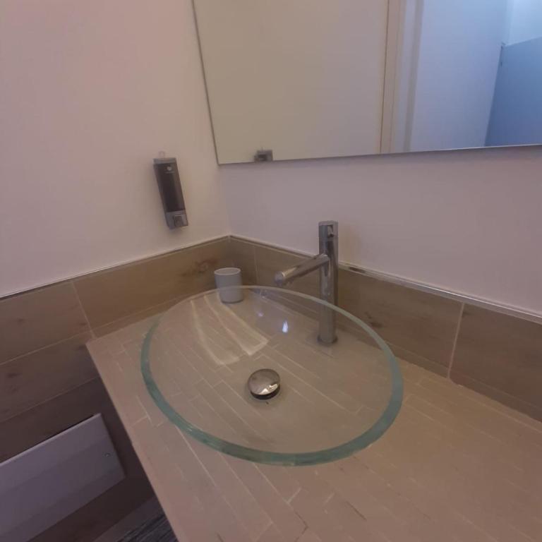 Pignasecca Home - Appartamento con 1 Camera da Letto con Balcone e Vista Città - 3