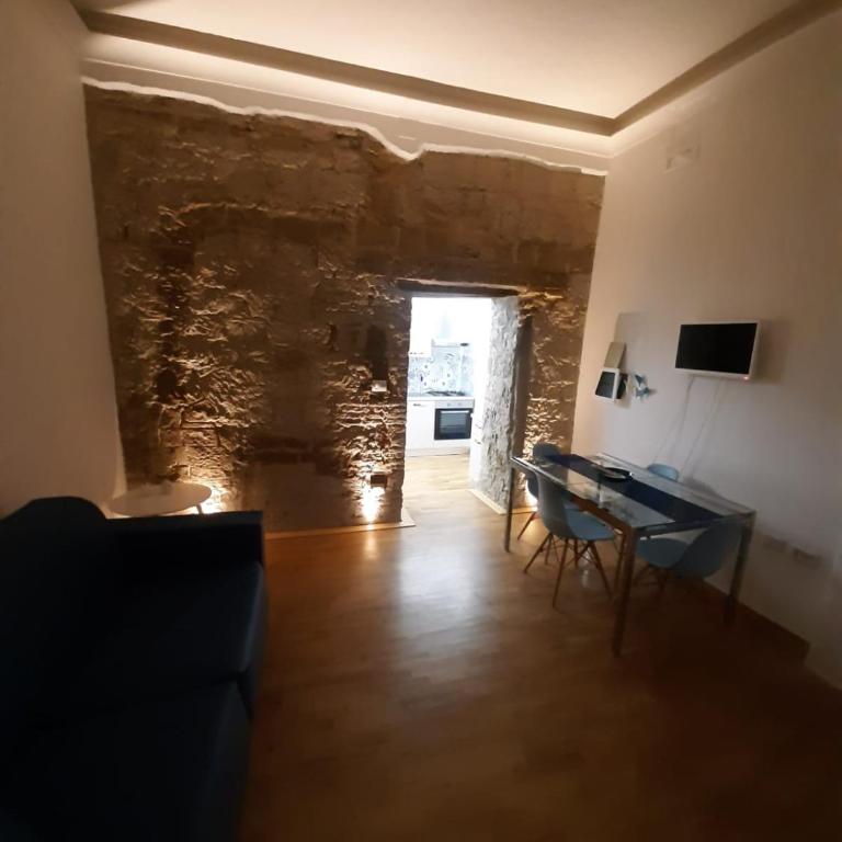 Pignasecca Home - Appartamento con 1 Camera da Letto con Balcone e Vista Città - 8