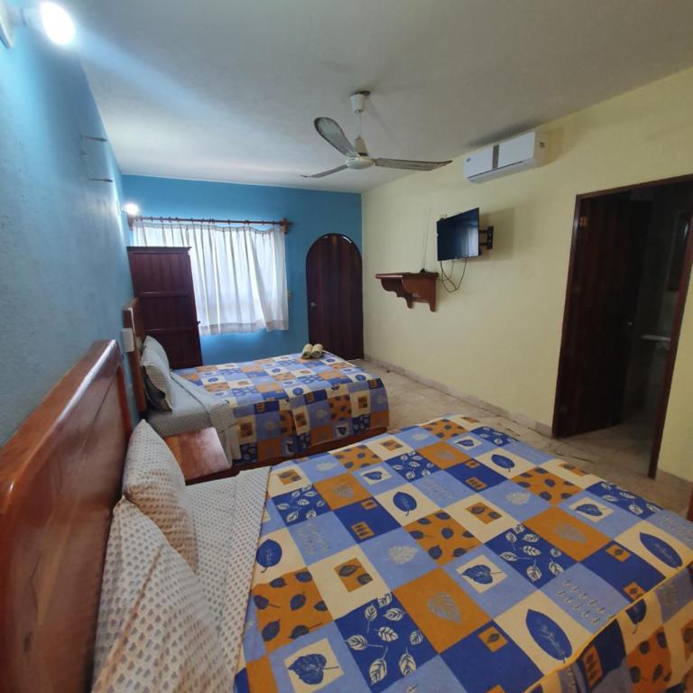 Hotel Kootznoowoo - Habitación Doble con baño privado y ventilador - 2 camas - 10