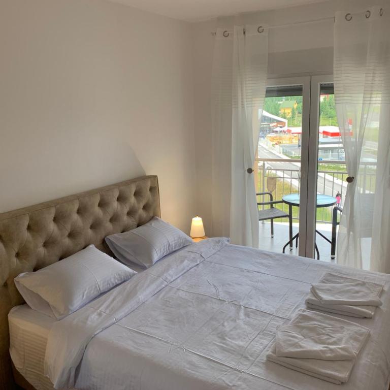 Pinnacle MNE - One-Bedroom Apartment - 11