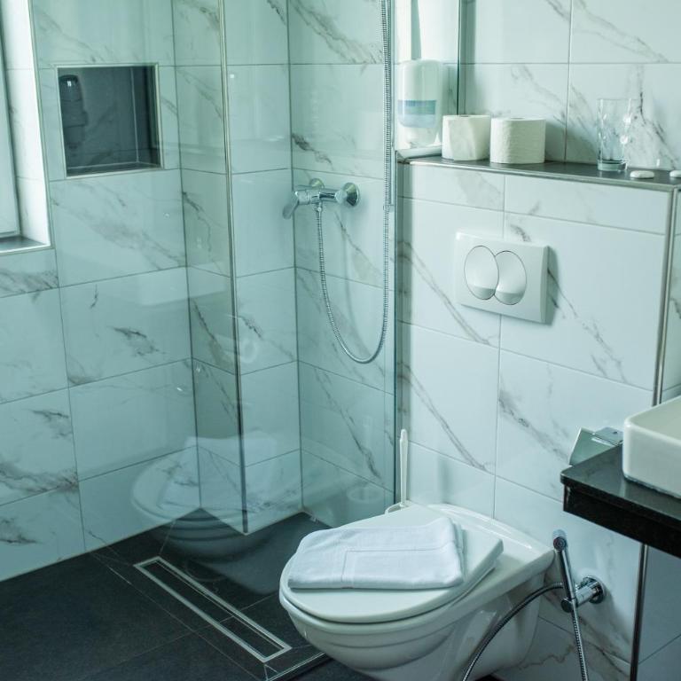 Swiss Plus Hotel - Double Room with Terrace - 4
