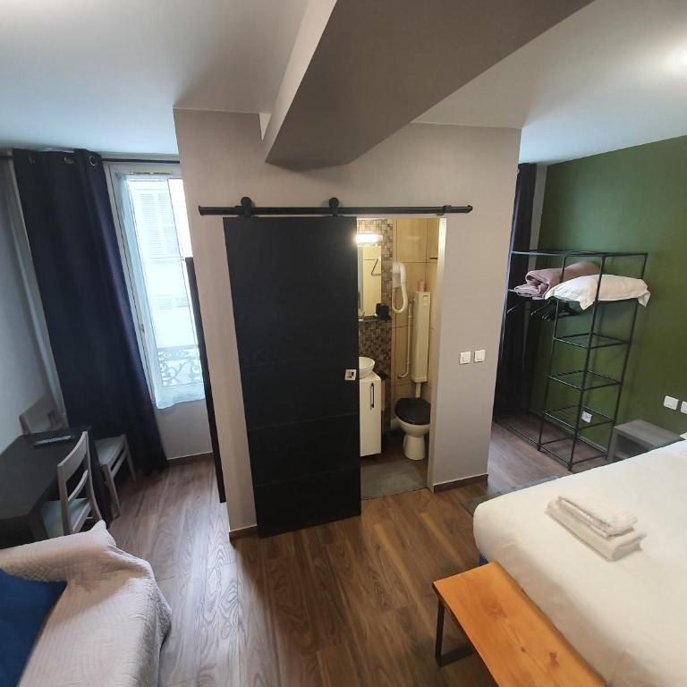 HOTEL SAVOY - Comfort Triple Room with Shower - 4