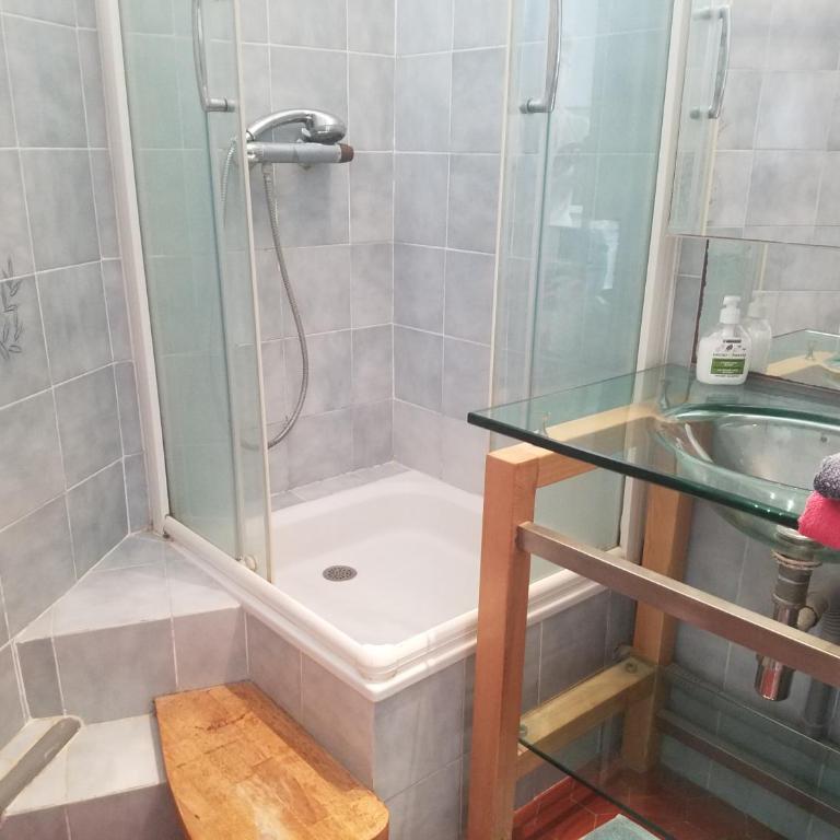 STUDIO CLIMATISE avec MEZZANINE au calme avec terrasse et parking idéalement situé pour tout faire à pied ! - Estudio con terraza - 12