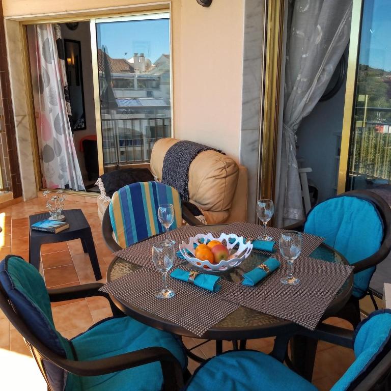 FUENGIROLA , Beach, Centre ,Balcony with seaview, for 4 persons - Apartamento de 1 dormitorio - 5