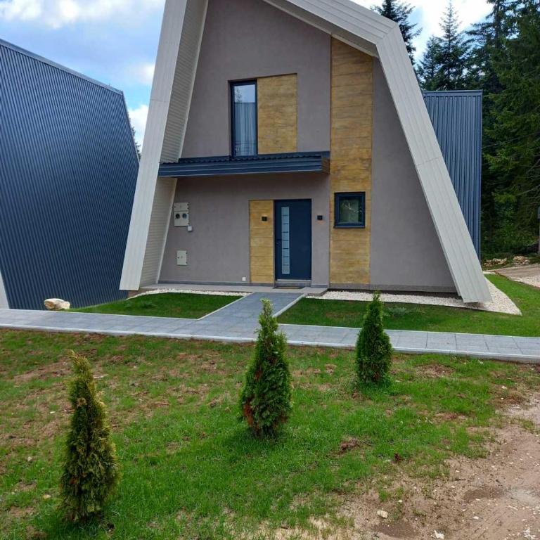 Olympic Oasis - Two-Bedroom Villa - 20