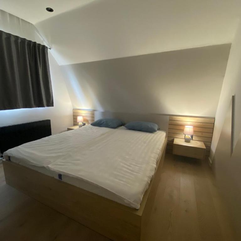 Olympic Oasis - Two-Bedroom Villa - 12