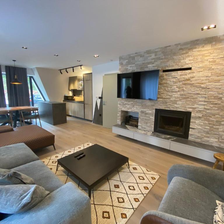 Olympic Oasis - Two-Bedroom Villa - 9
