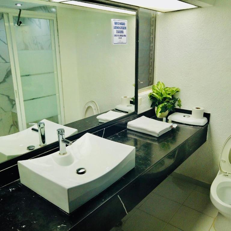 Acapulco suites Y condominio Mediterrane - Habitación Doble - 2 camas dobles - 6