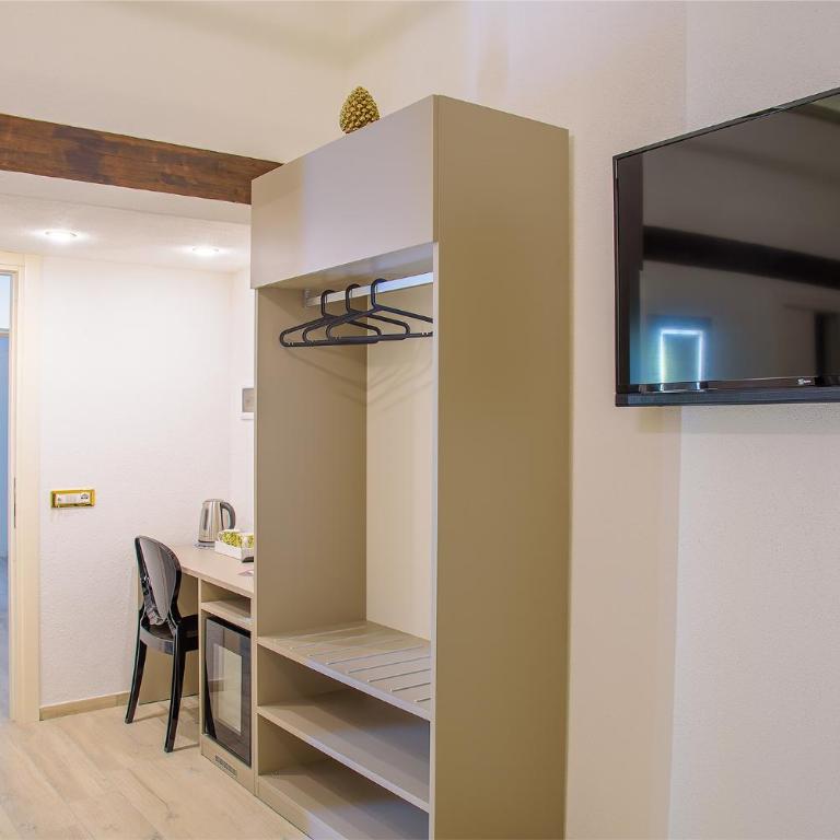 Barlaman Luxury Rooms - Luxury Quadruple Room - 8
