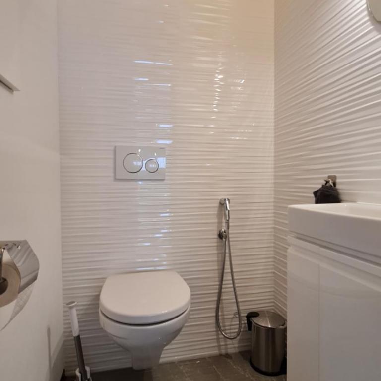 "alti Post" zentralgelegene, stilvolle Dachwohnung - Apartment mit 1 Schlafzimmer - 30