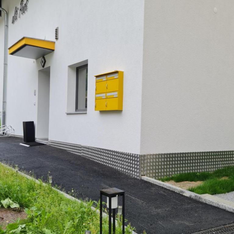 "alti Post" zentralgelegene, stilvolle Dachwohnung - Apartment mit 1 Schlafzimmer - 45