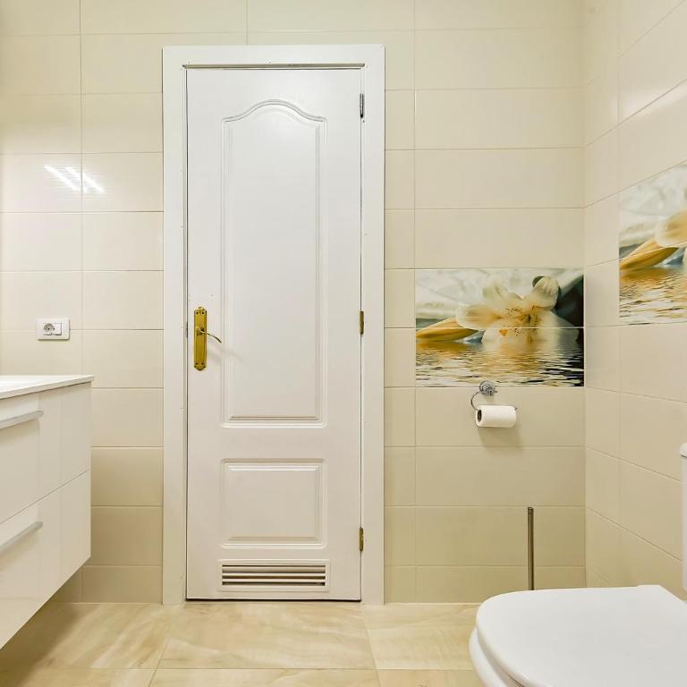 YELLOW 3 bedroom large apartment for 10 guests - Apartamento de 3 dormitorios - 12