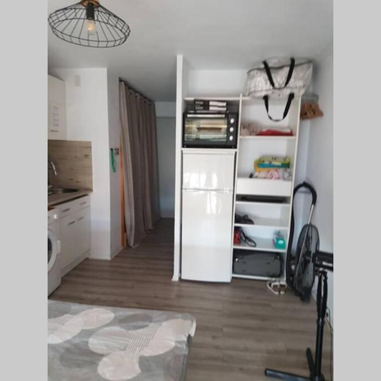 jolies studios avec piscines et parking privé 800m de la plage le grau du roi - Appartement 1 Chambre - 10