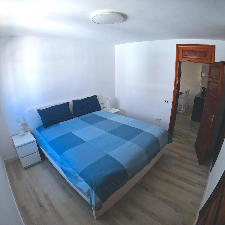 Parque Santiago I - 2 Bedroom - 1 Bathroom - Open plan living - Kitchen area - Extra large balcony - First Floor Apartment - Apartamento de 2 dormitorios - 9