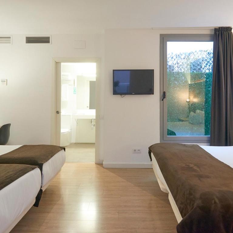 Hotel BESTPRICE Diagonal - Deluxe Family Room - 4