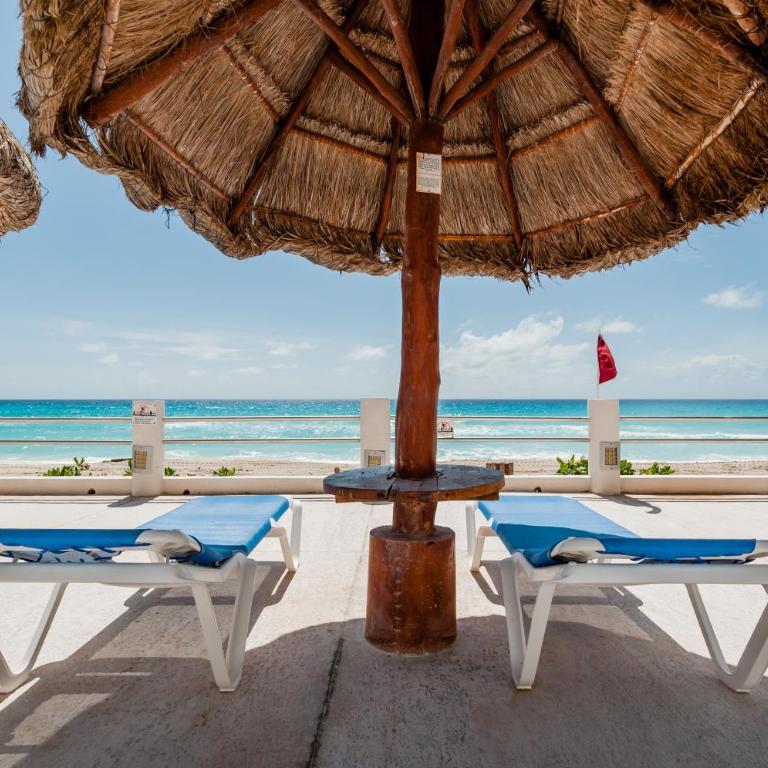 HotelZone L20 Beach Access - Loft - 11