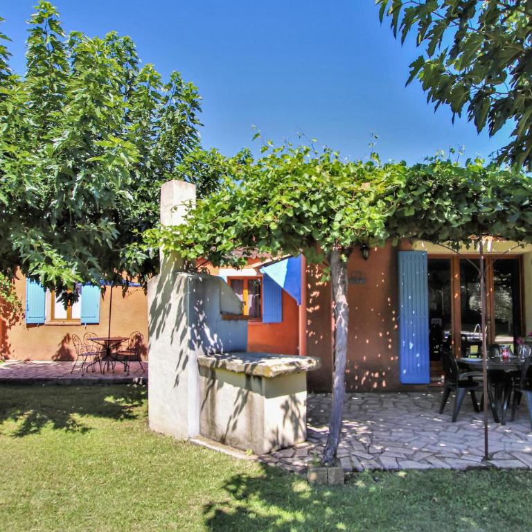 Gorgeous Home In Carpentras - Maison de Vacances 4 Chambres - 2