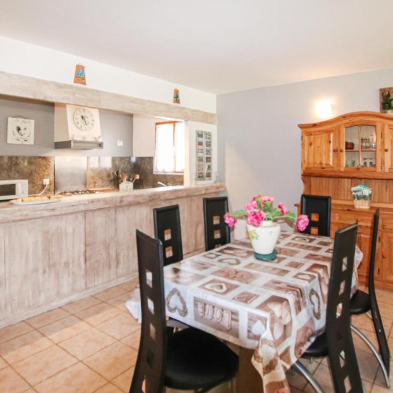Gorgeous Home In Carpentras - Maison de Vacances 4 Chambres - 20
