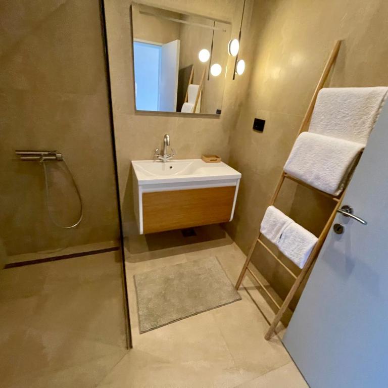 Le petit bonheur - One-Bedroom Apartment - 2