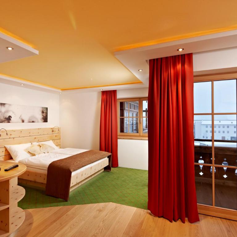 Naturresort Senningerhof - Superior Doppelzimmer mit Balkon - 2