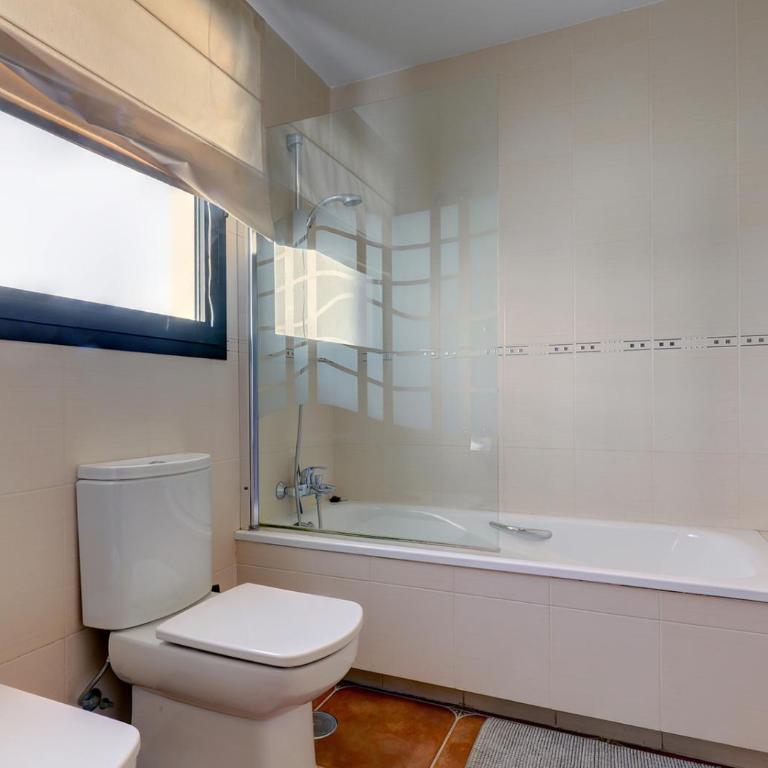 Villa in Puerto Marina with private pool - Villa - 24