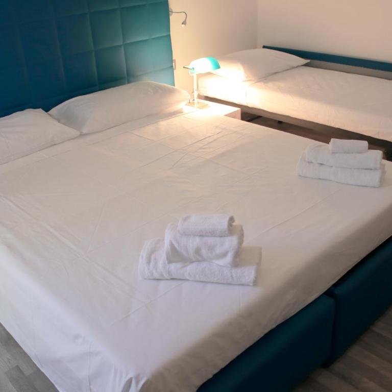 Rome Station Rooms - Suite Queen Deluxe - 4