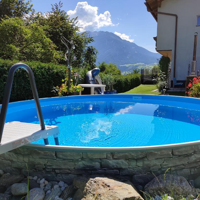 Haus AlpenHahn - Apartment mit Blick auf die Berge - 1