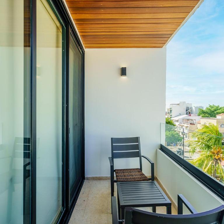 Splash Pool, Rooftop Terrace, Patio, Beach 4 Blks - Apartamento con balcón - 1