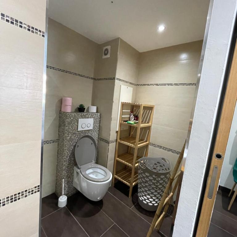 Spacieux F2 climatisé proche de la mer - Appartamento con 1 Camera da Letto - 11
