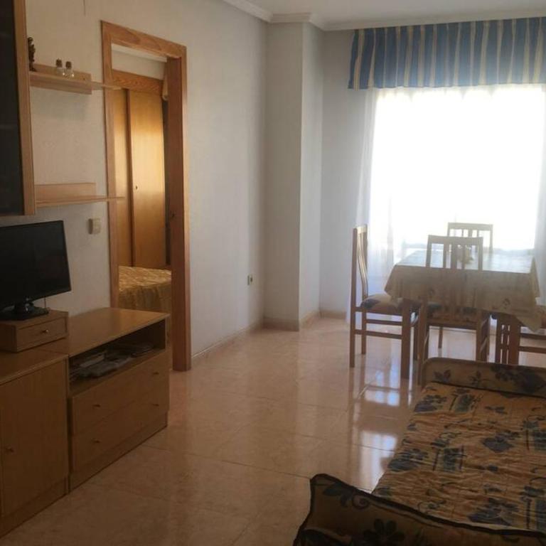 Acogedor apartamento en zona residencial con piscina - Apartamento de 2 dormitorios - 2