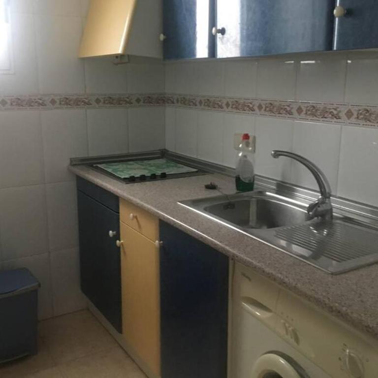 Acogedor apartamento en zona residencial con piscina - Apartamento de 2 dormitorios - 12
