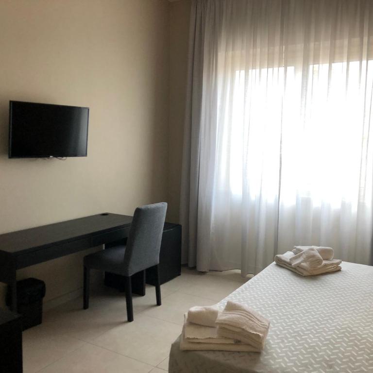 Dante 11 Guesthouse by Apulia Accommodation - Double Room with Private Bathroom - 4