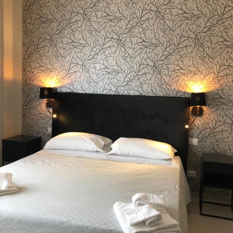 Dante 11 Guesthouse by Apulia Accommodation - Double Room with Private Bathroom - 6