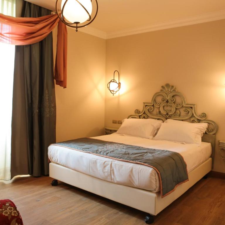 Ville Sull'Arno - Preferred Hotels & Resorts - Triple Room with View - 2
