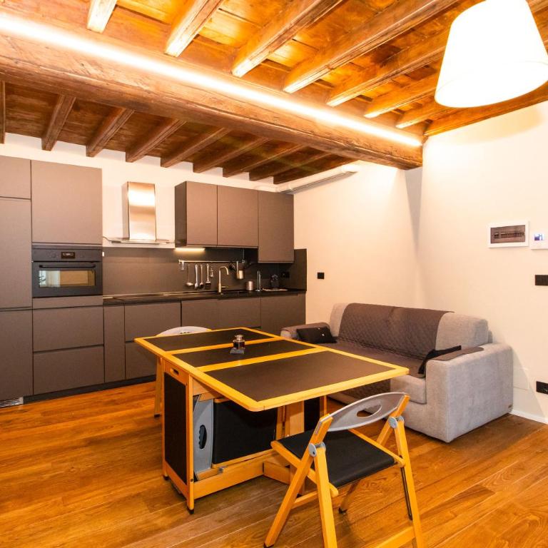 GuestHost - Stylish Quardilatero Romano Central Flat - Two-Bedroom Apartment - 12