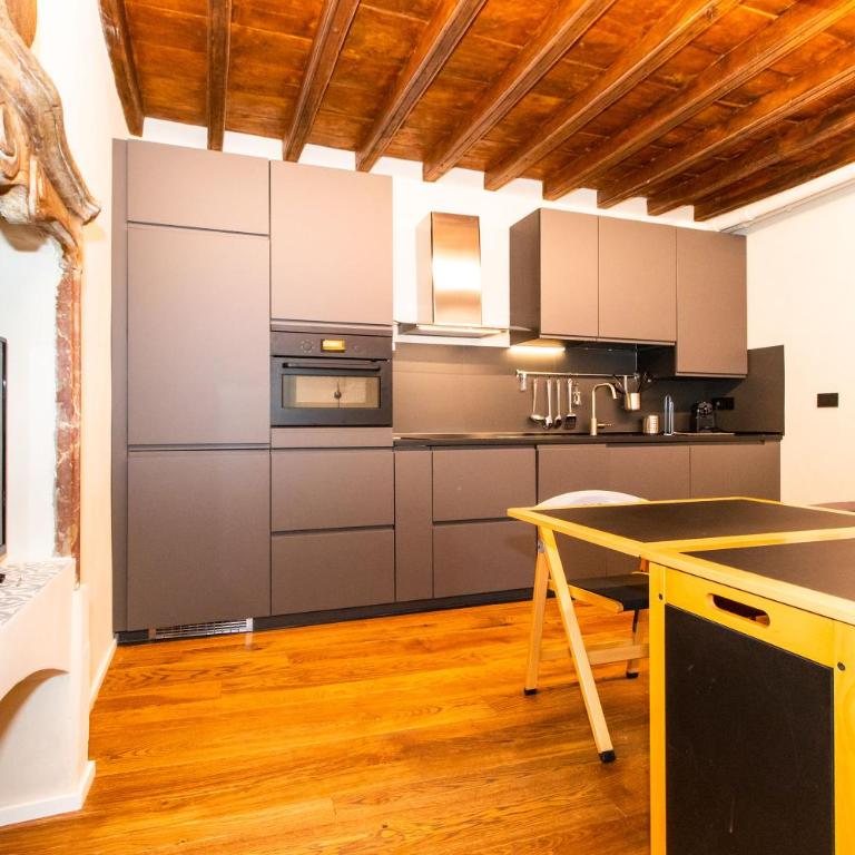 GuestHost - Stylish Quardilatero Romano Central Flat - Two-Bedroom Apartment - 15