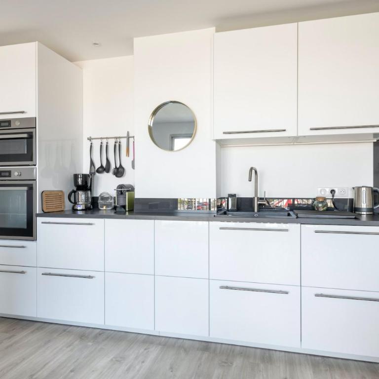 Appartement pour 4 avec vue sur la marina - Apartment - 5