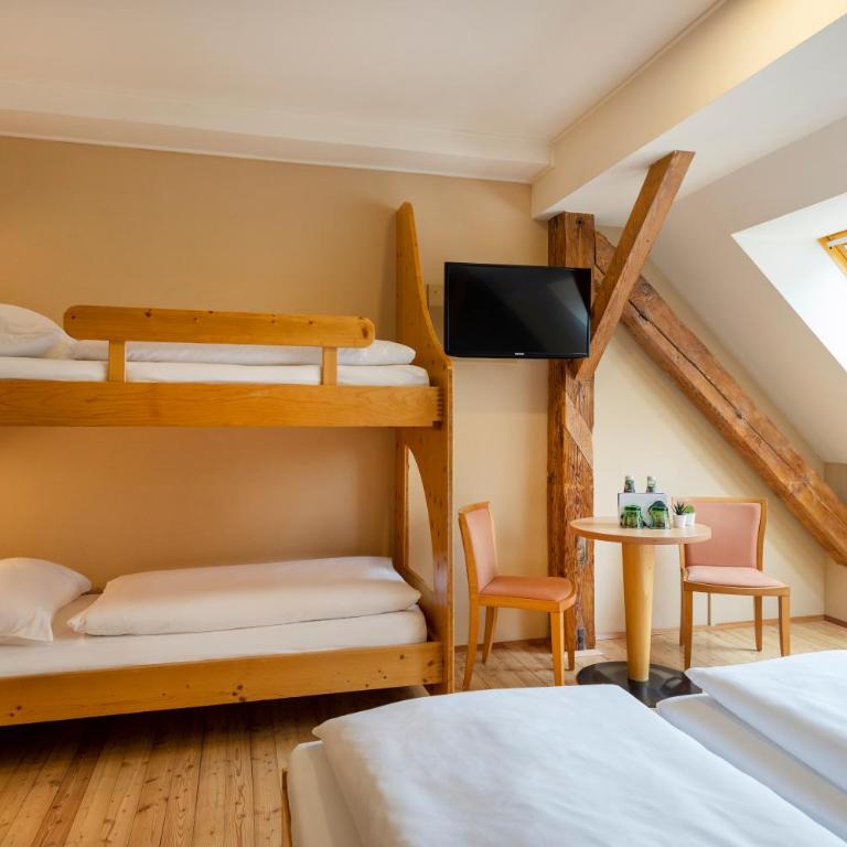 JUFA Hotel Judenburg - Self Check-in - Standard Vierbettzimmer - 12