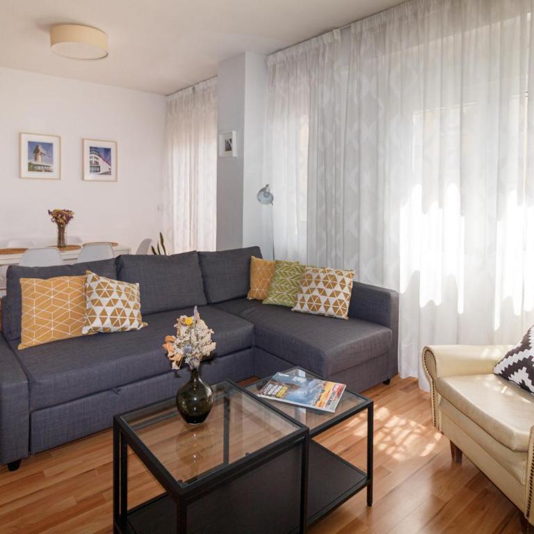 Apt. Balcon Alcazaba, soleado en Centro Histórico - Apartamento de 2 dormitorios - 4