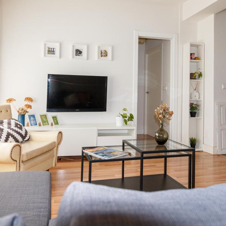 Apt. Balcon Alcazaba, soleado en Centro Histórico - Apartamento de 2 dormitorios - 2