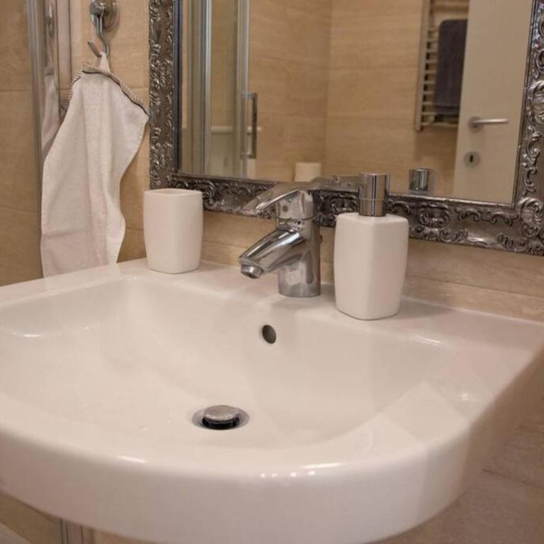 A Blok New Modern - Free garage parking, comfortable, quiet with a park view - Studio Apartman - 13