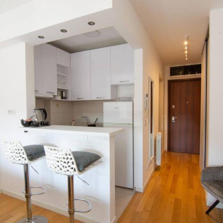 A Blok New Modern - Free garage parking, comfortable, quiet with a park view - Studio Apartman - 17